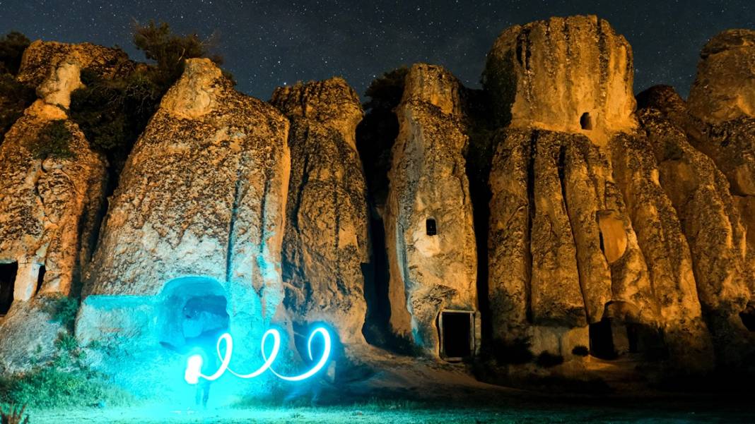 Konya’nın "Peri bacaları'nda" 100 fotoğrafçı yıldızların peşine düştü 2